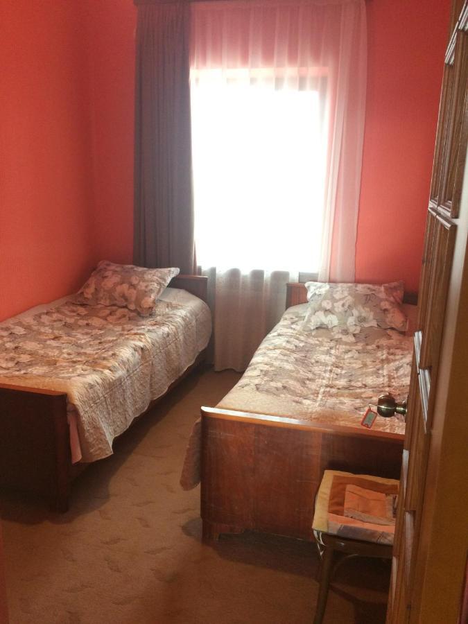 Red House Hatis Katnakhpyur Екстериор снимка